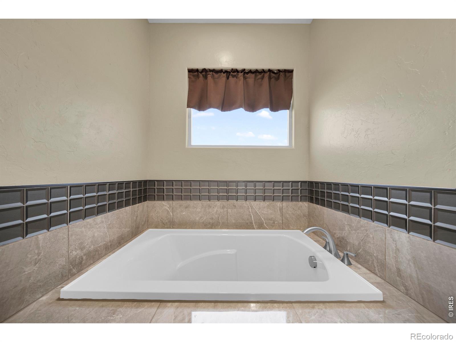 MLS Image #14 for 48  bachar drive,fort morgan, Colorado