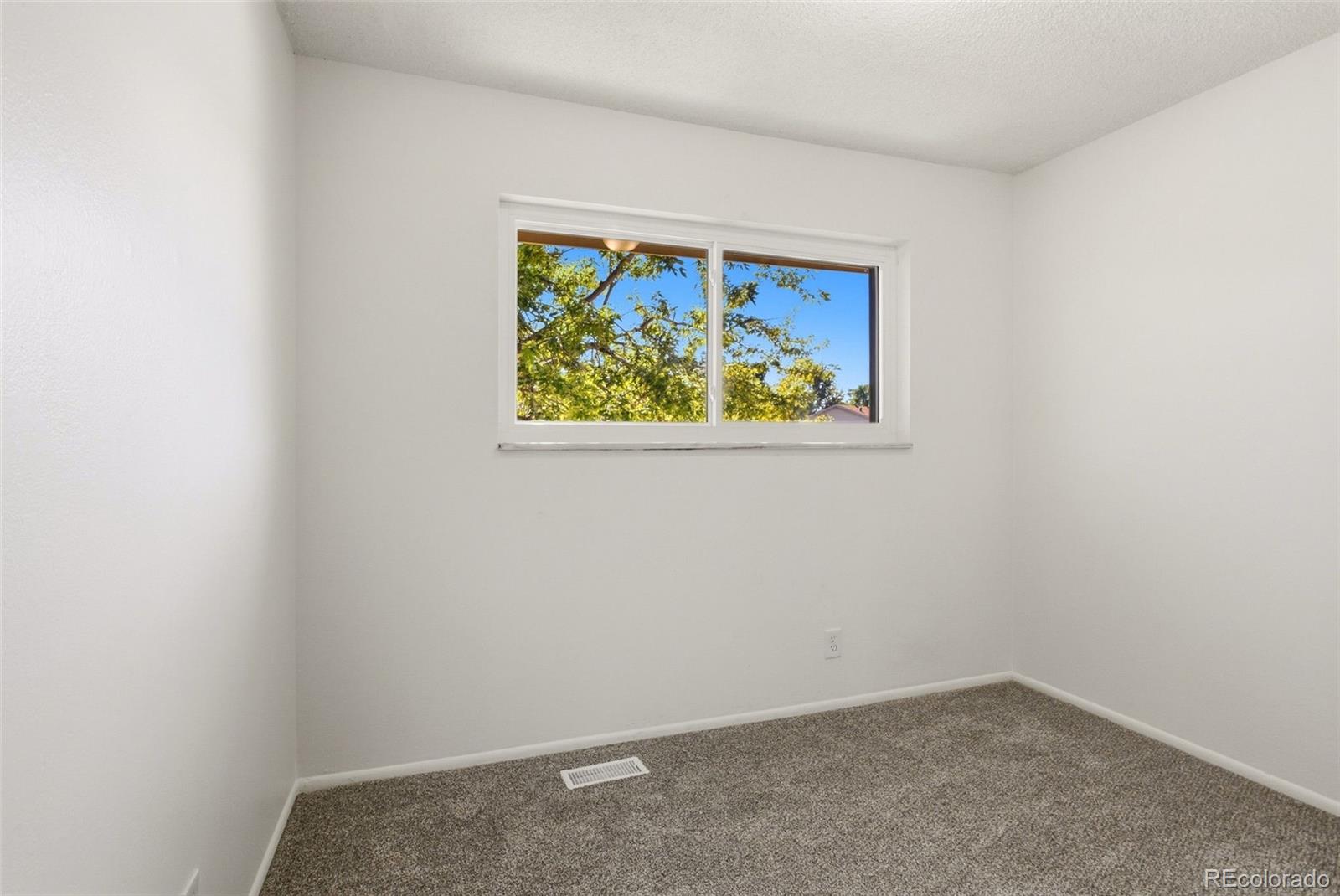 MLS Image #16 for 13004 e kansas place,aurora, Colorado