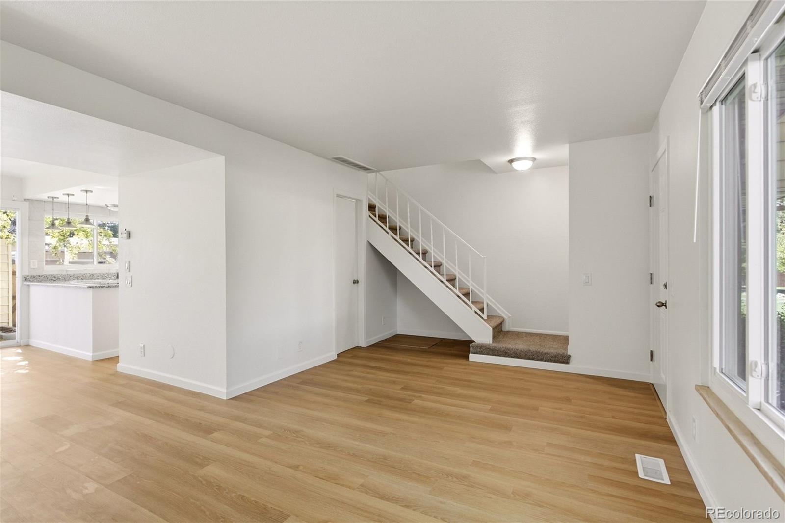 MLS Image #5 for 13004 e kansas place,aurora, Colorado