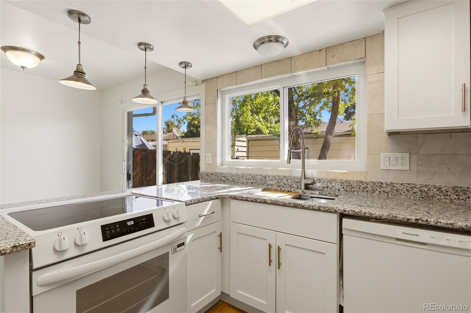 MLS Image #7 for 13004 e kansas place,aurora, Colorado