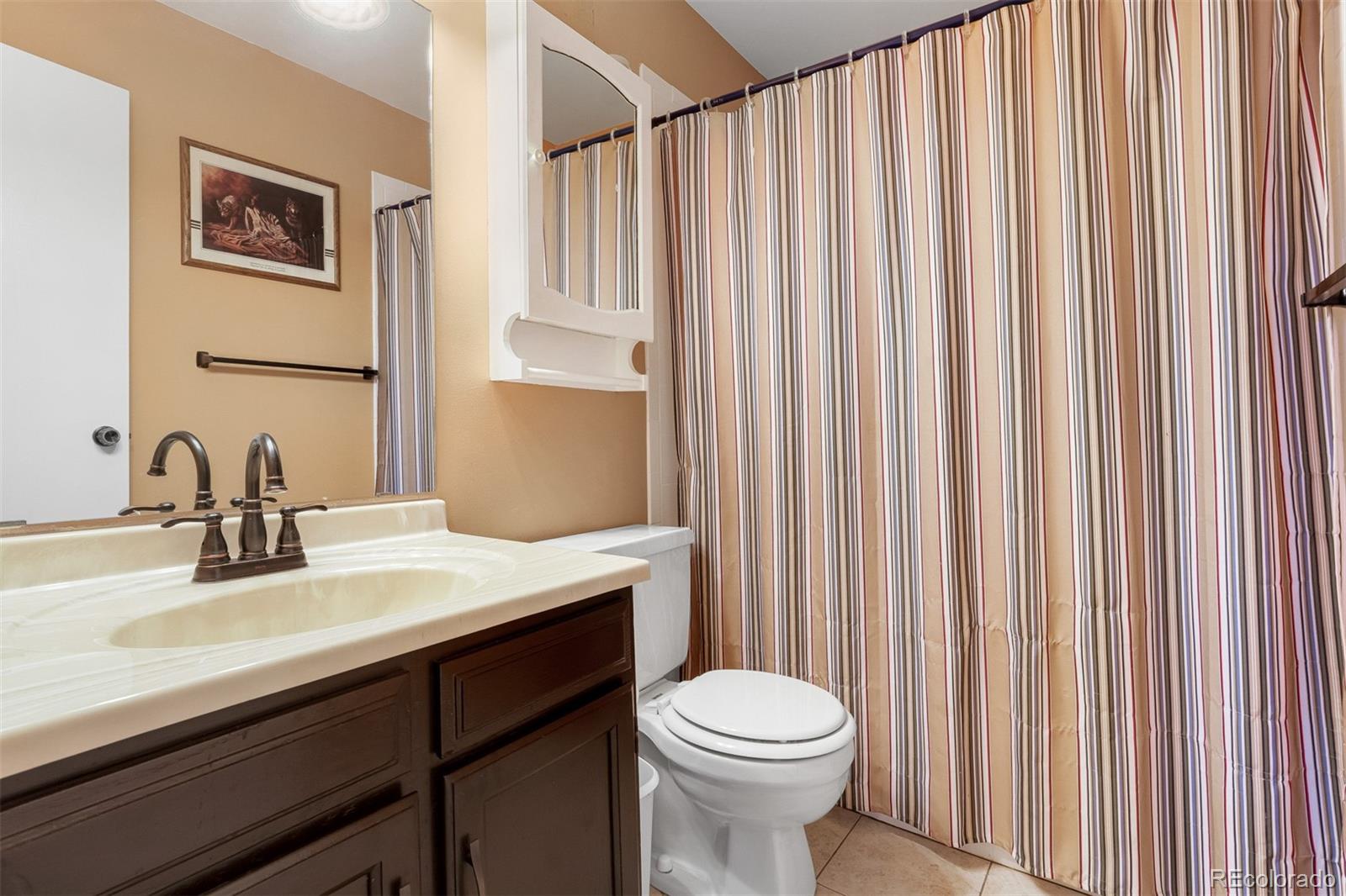 MLS Image #15 for 10124 e jewell avenue,aurora, Colorado
