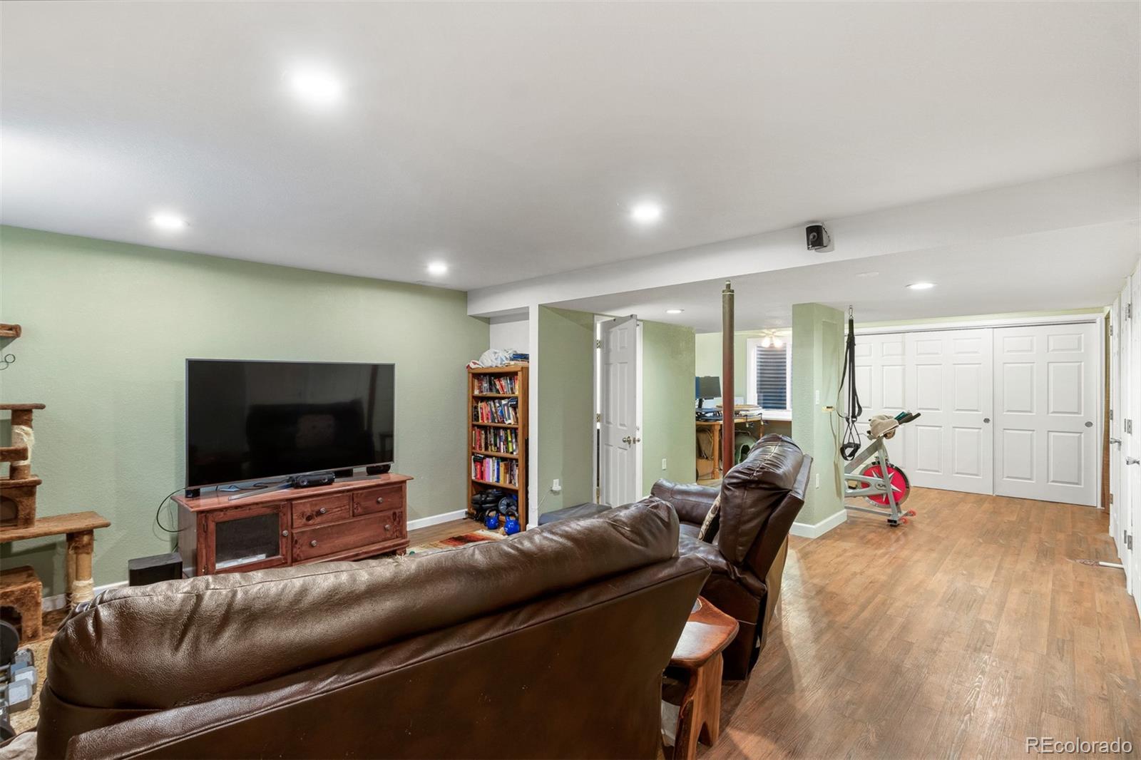 MLS Image #16 for 10124 e jewell avenue,aurora, Colorado