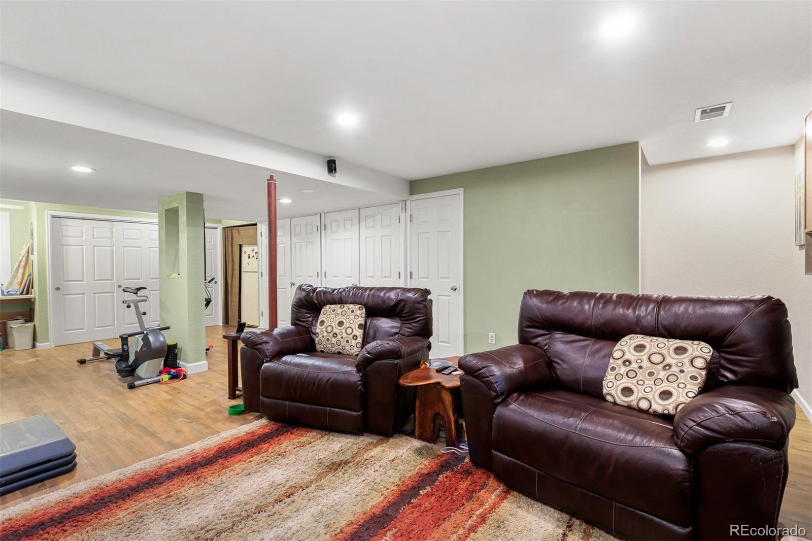 MLS Image #18 for 10124 e jewell avenue,aurora, Colorado