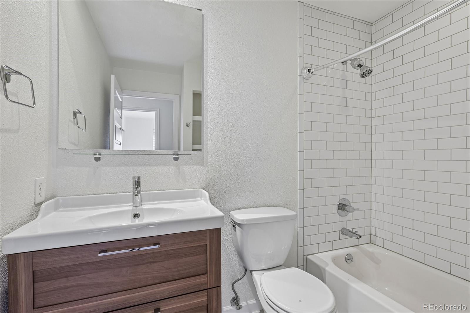 MLS Image #12 for 15776 e kenyon avenue,aurora, Colorado