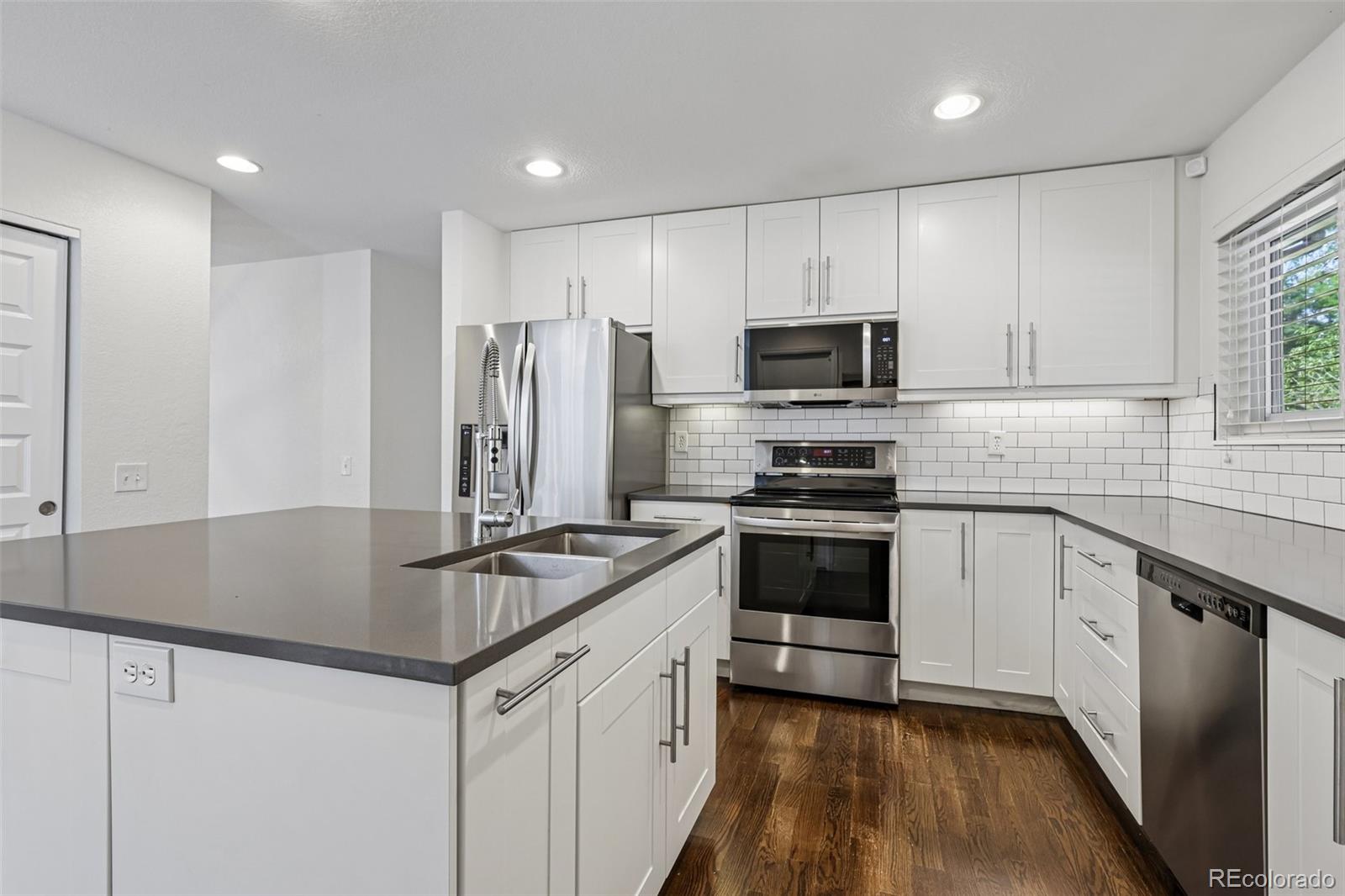 MLS Image #5 for 15776 e kenyon avenue,aurora, Colorado
