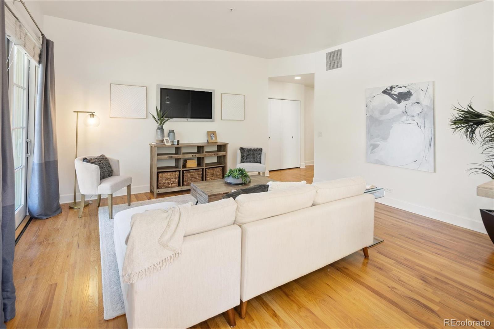 MLS Image #14 for 25 n downing street 2-203,denver, Colorado