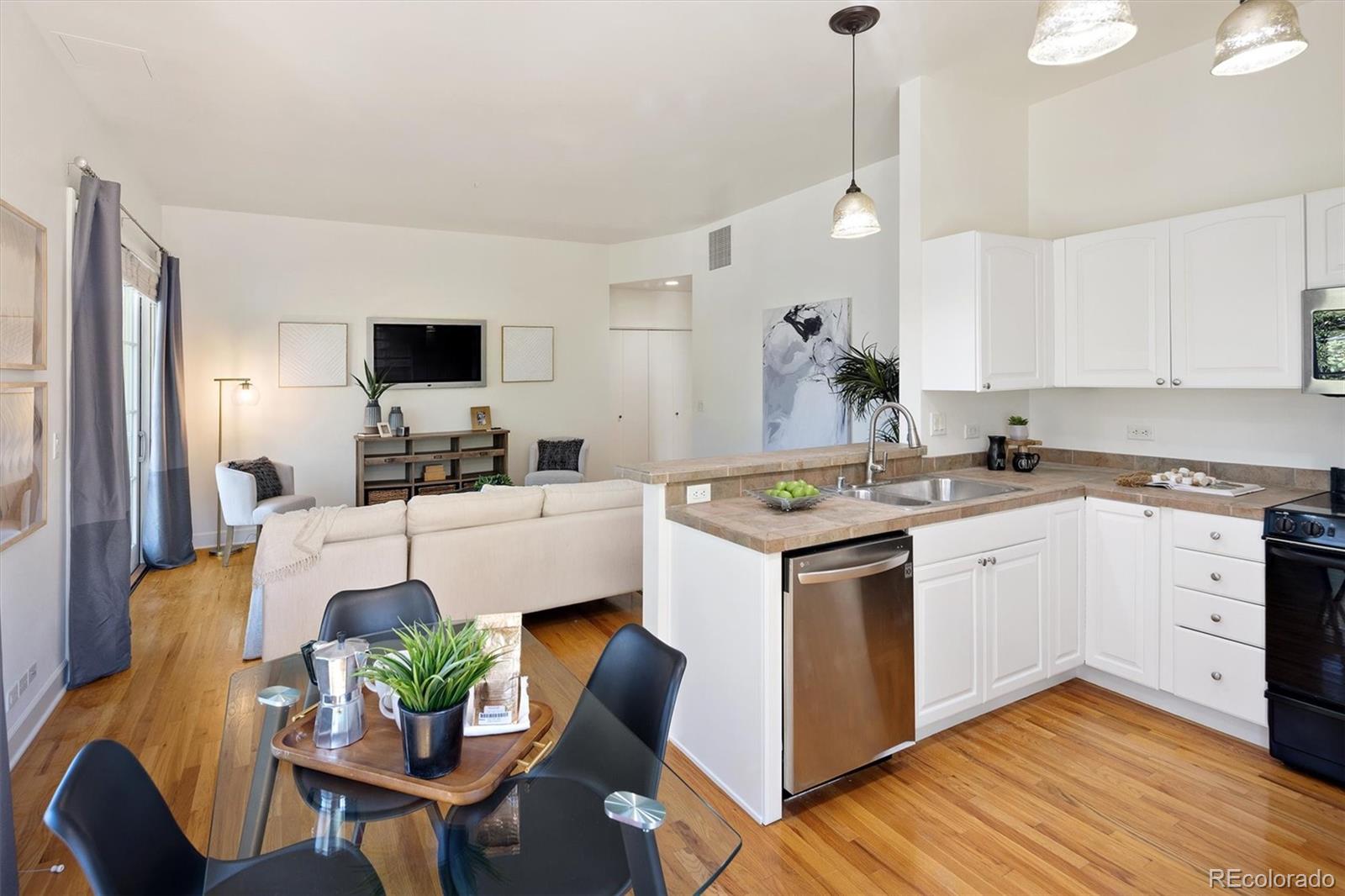 MLS Image #22 for 25 n downing street 2-203,denver, Colorado