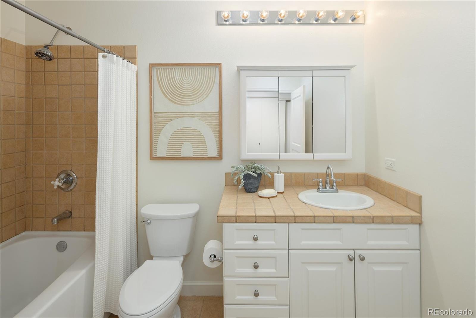 MLS Image #27 for 25 n downing street 2-203,denver, Colorado