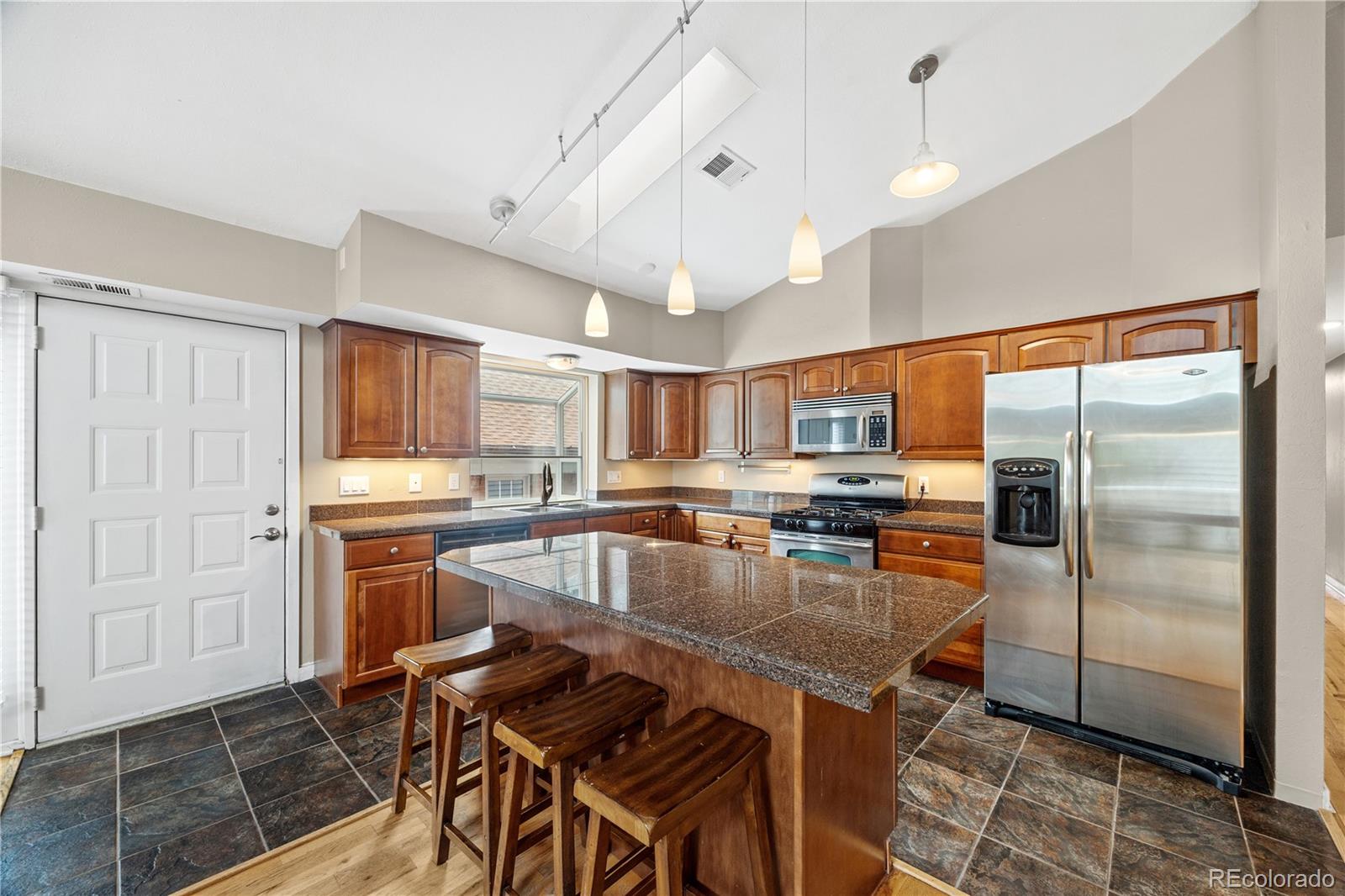 MLS Image #3 for 1445  adams street 3,denver, Colorado