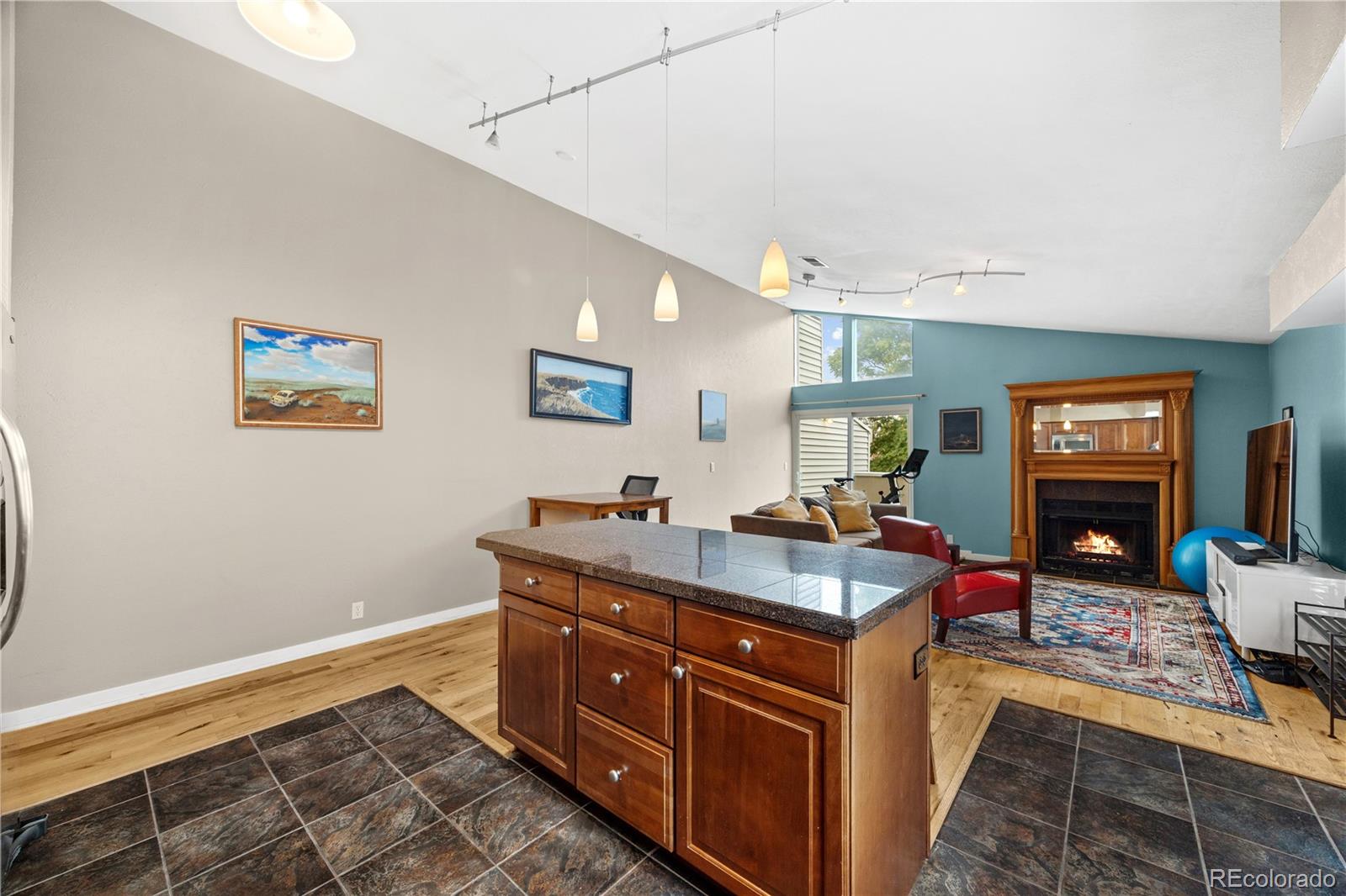 MLS Image #5 for 1445  adams street 3,denver, Colorado
