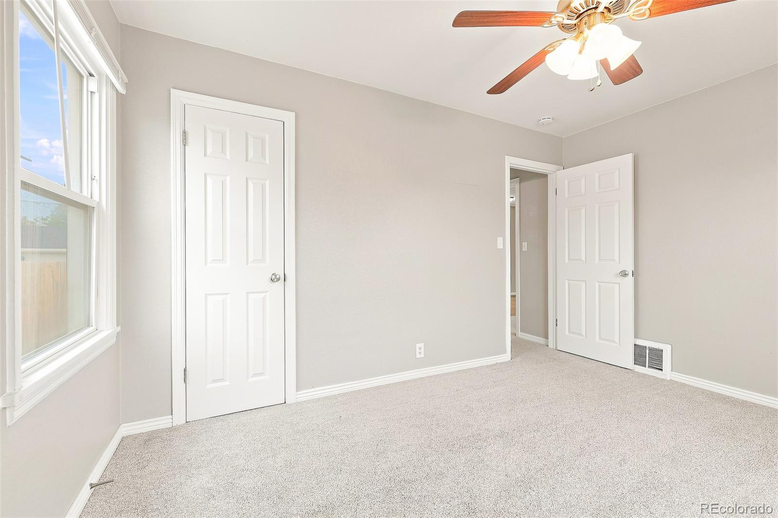 MLS Image #10 for 1945  oakland street,aurora, Colorado