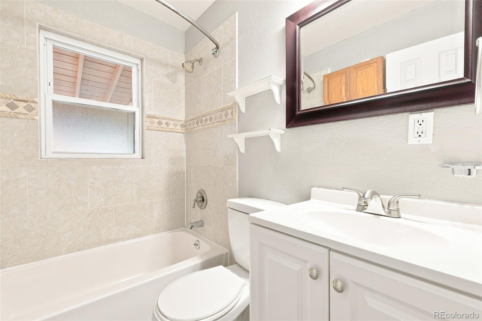 MLS Image #8 for 1945  oakland street,aurora, Colorado