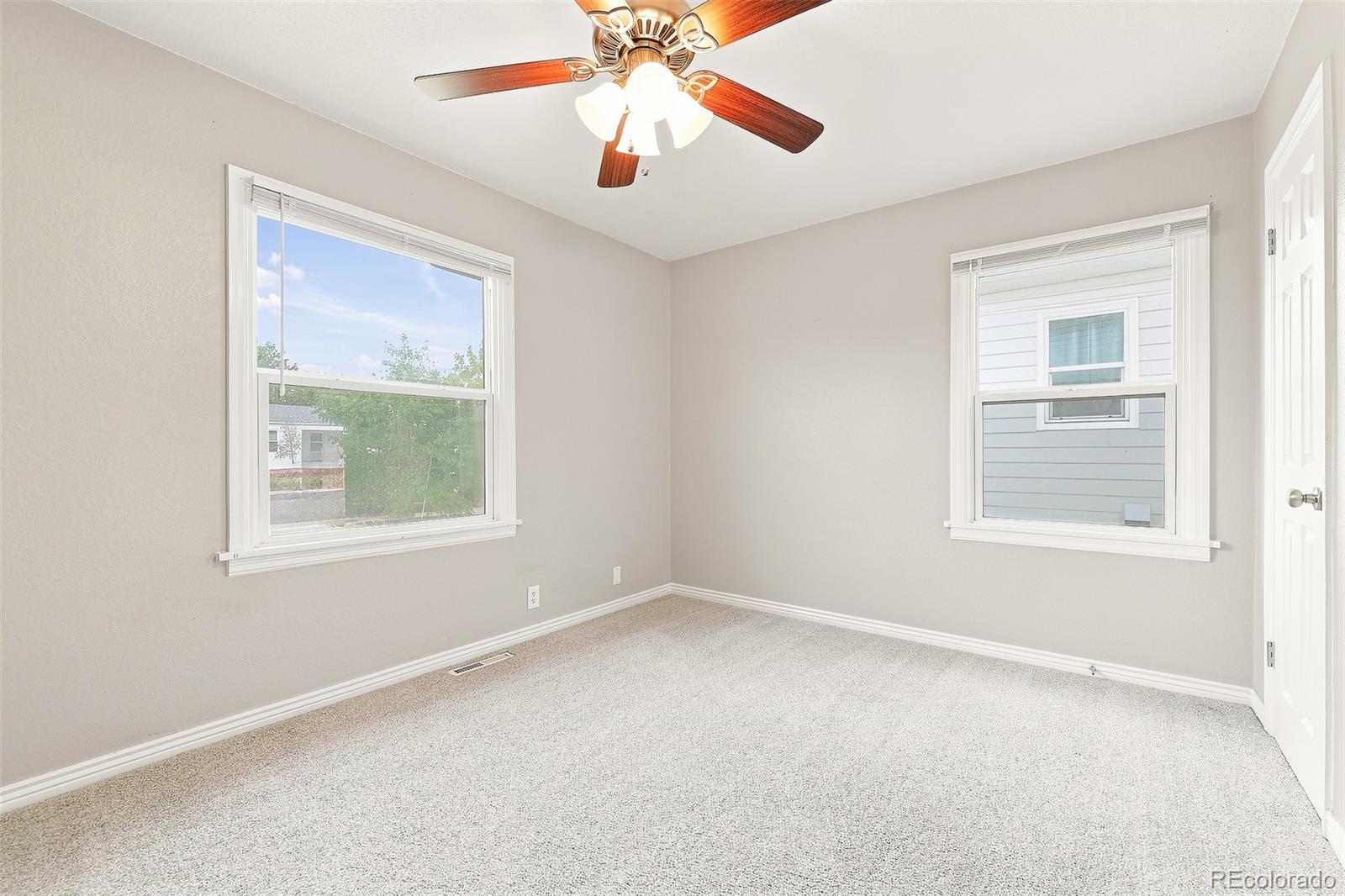 MLS Image #9 for 1945  oakland street,aurora, Colorado