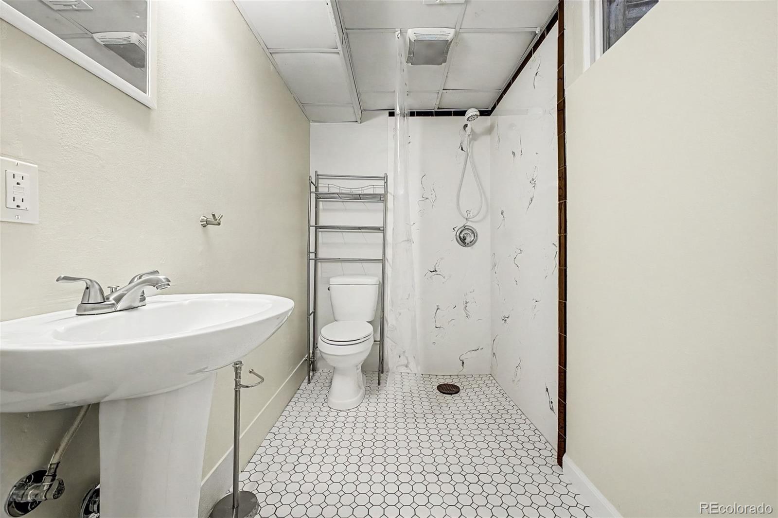 MLS Image #28 for 1511 s cherry street,denver, Colorado