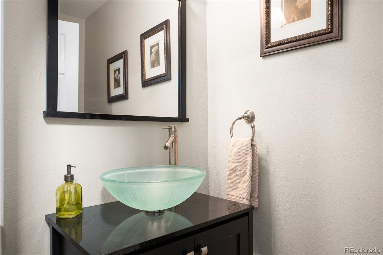 MLS Image #19 for 6690 s locust way,centennial, Colorado