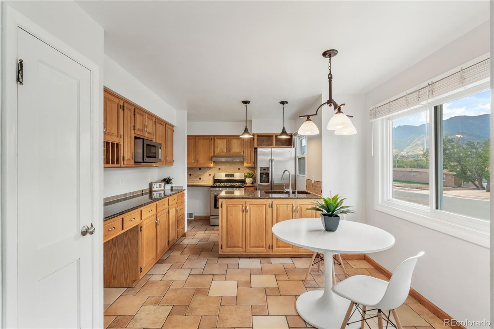 MLS Image #10 for 641  glen eyrie circle,colorado springs, Colorado