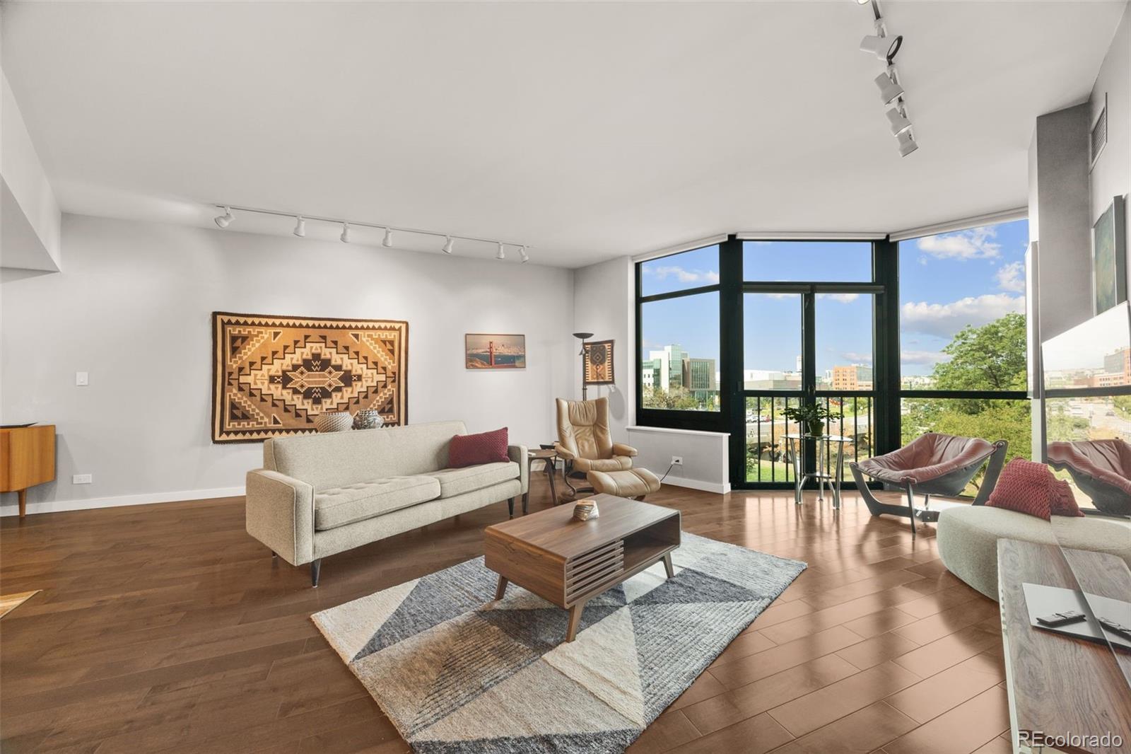 MLS Image #12 for 1350  lawrence street,denver, Colorado