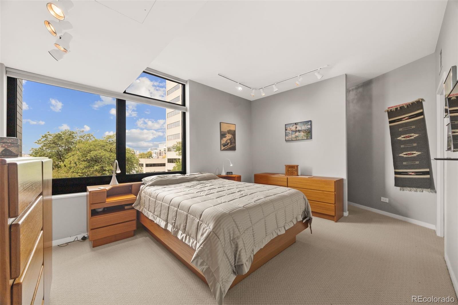 MLS Image #14 for 1350  lawrence street,denver, Colorado