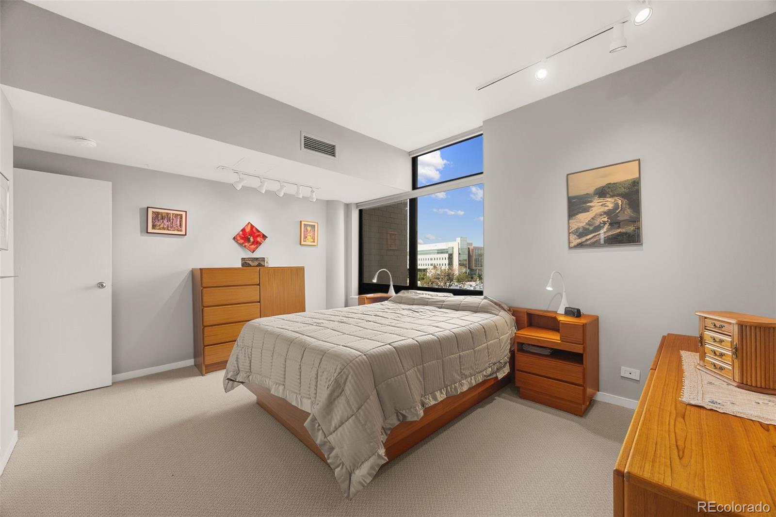 MLS Image #15 for 1350  lawrence street,denver, Colorado
