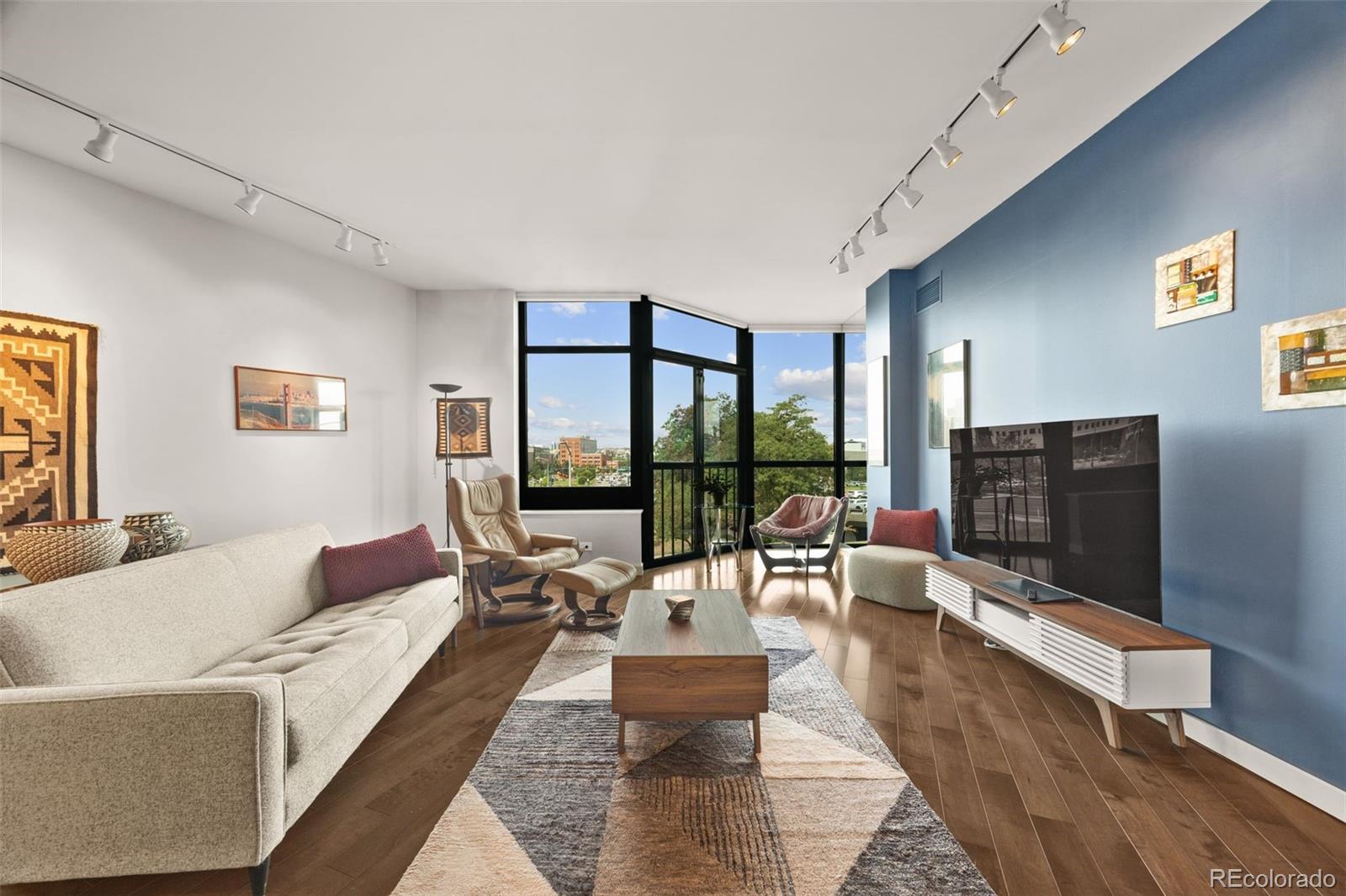 MLS Image #8 for 1350  lawrence street,denver, Colorado