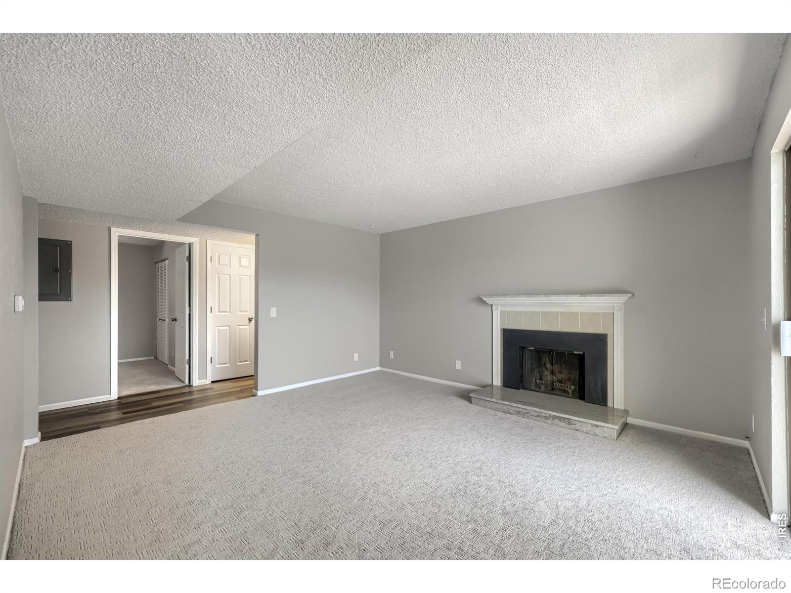 MLS Image #3 for 7395 e eastman avenue,denver, Colorado