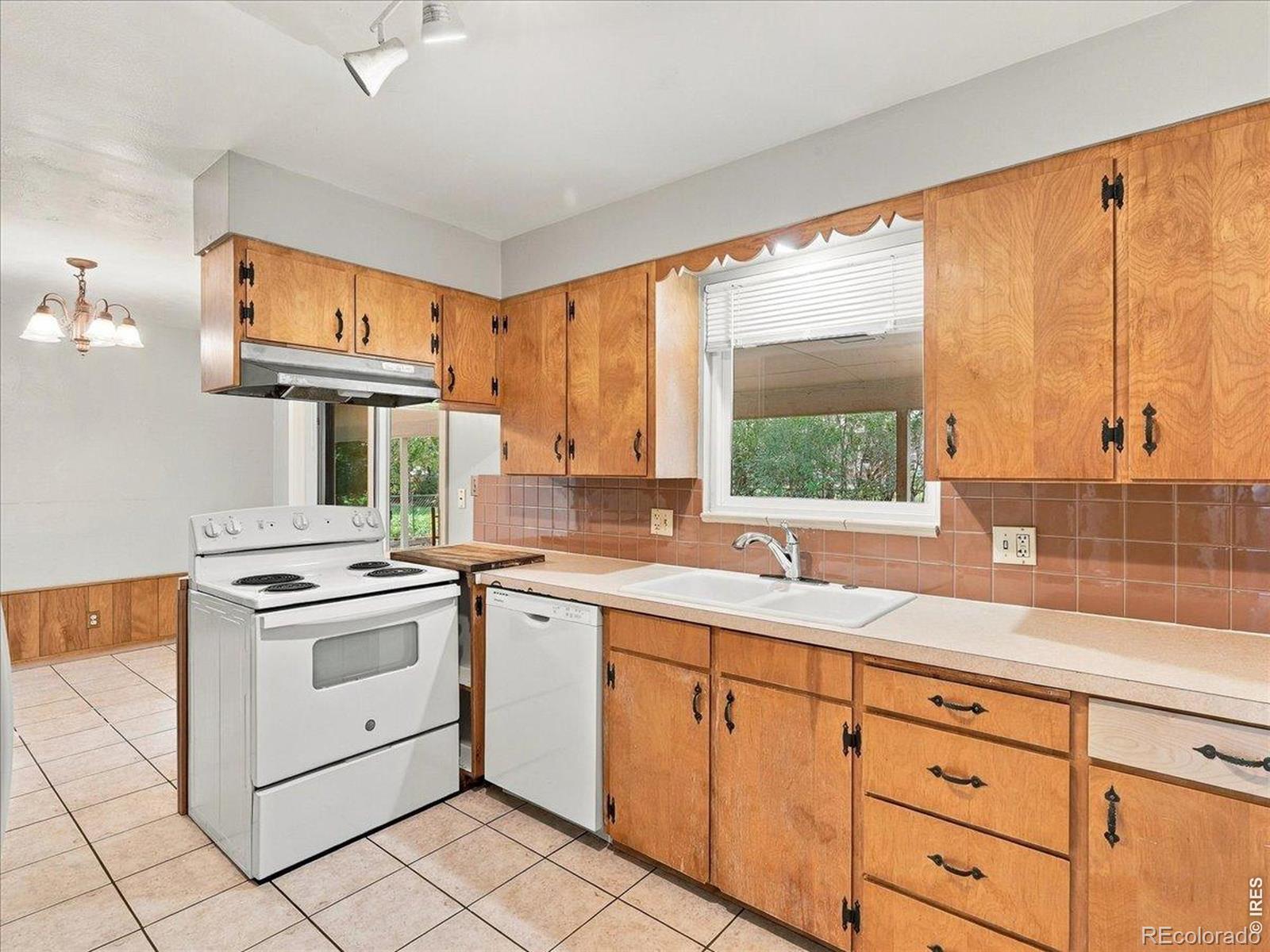 MLS Image #8 for 1053  montview road,fort collins, Colorado