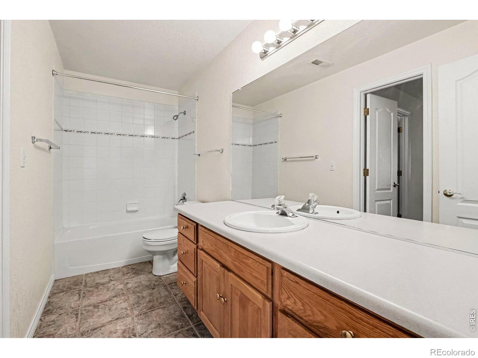 MLS Image #15 for 950  southridge greens boulevard,fort collins, Colorado