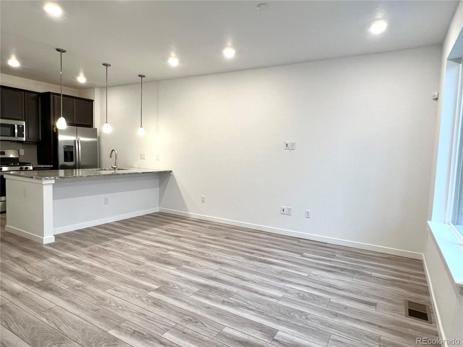 MLS Image #4 for 2048 s vance way,lakewood, Colorado
