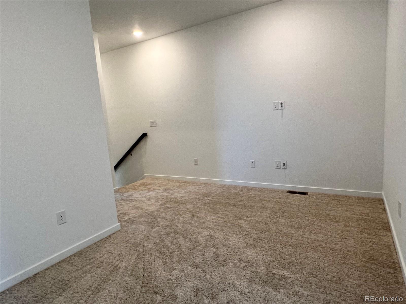 MLS Image #7 for 2048 s vance way,lakewood, Colorado