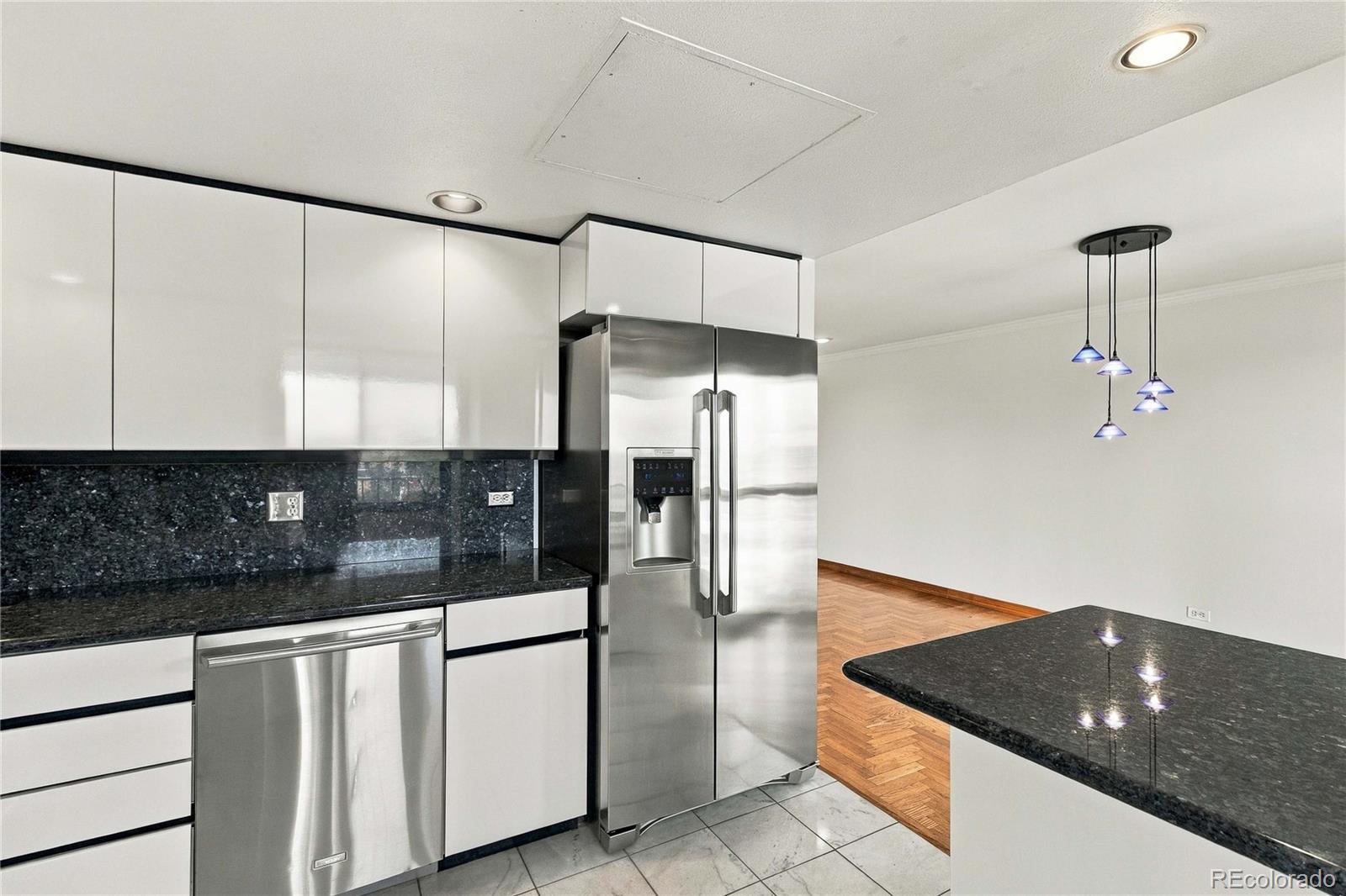 MLS Image #10 for 130 n pearl street,denver, Colorado