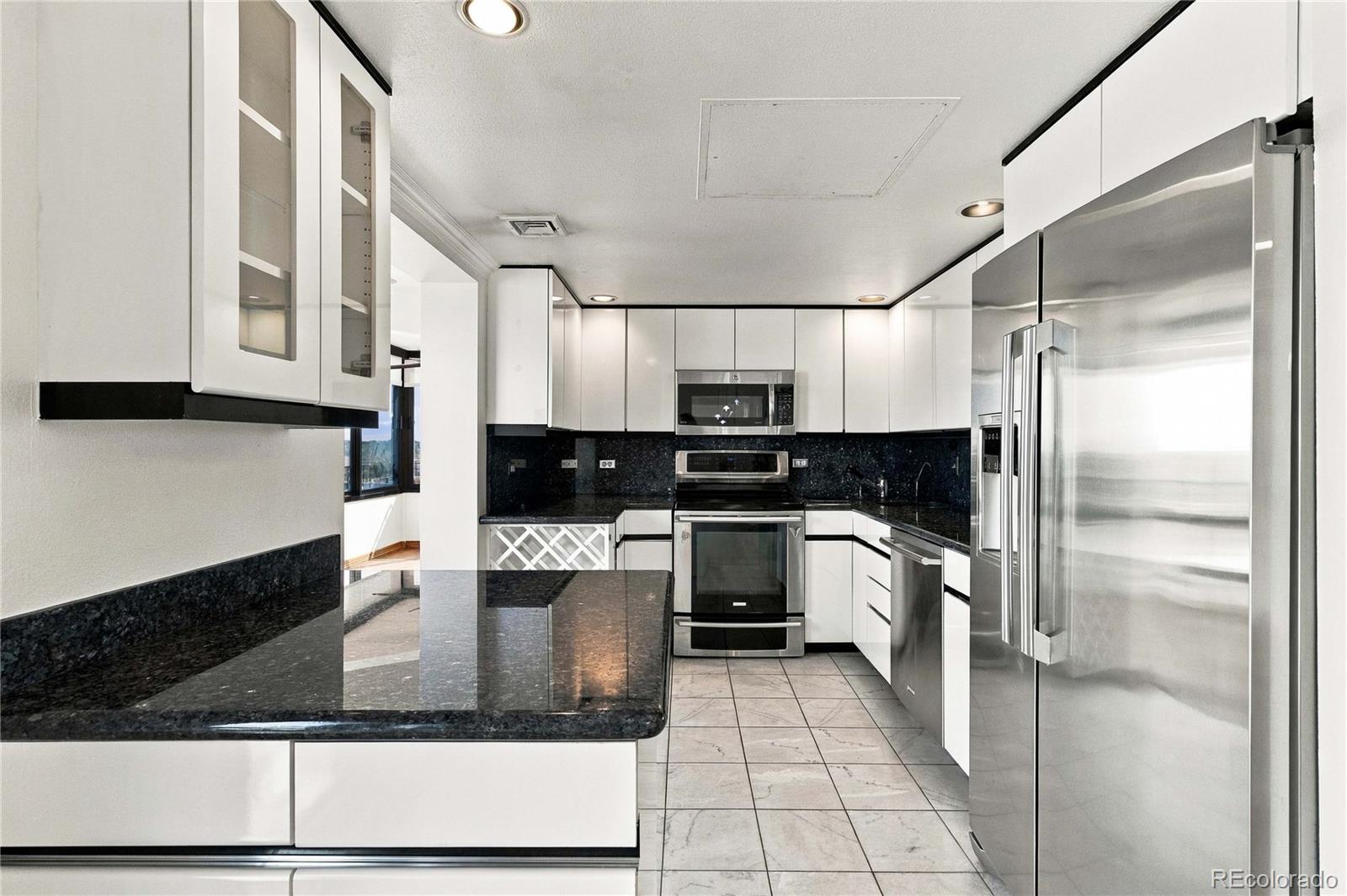 MLS Image #8 for 130 n pearl street,denver, Colorado