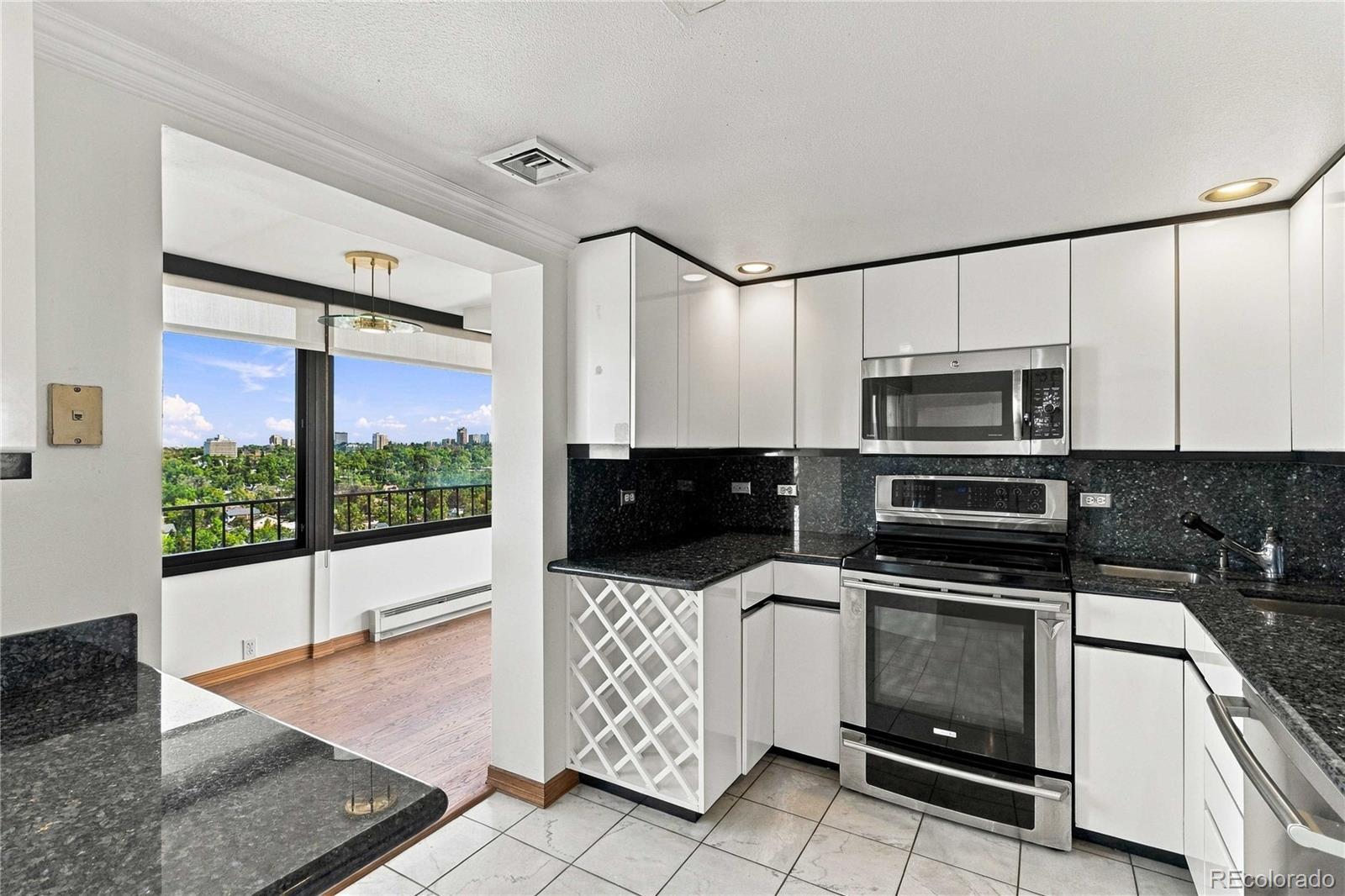 MLS Image #9 for 130 n pearl street,denver, Colorado
