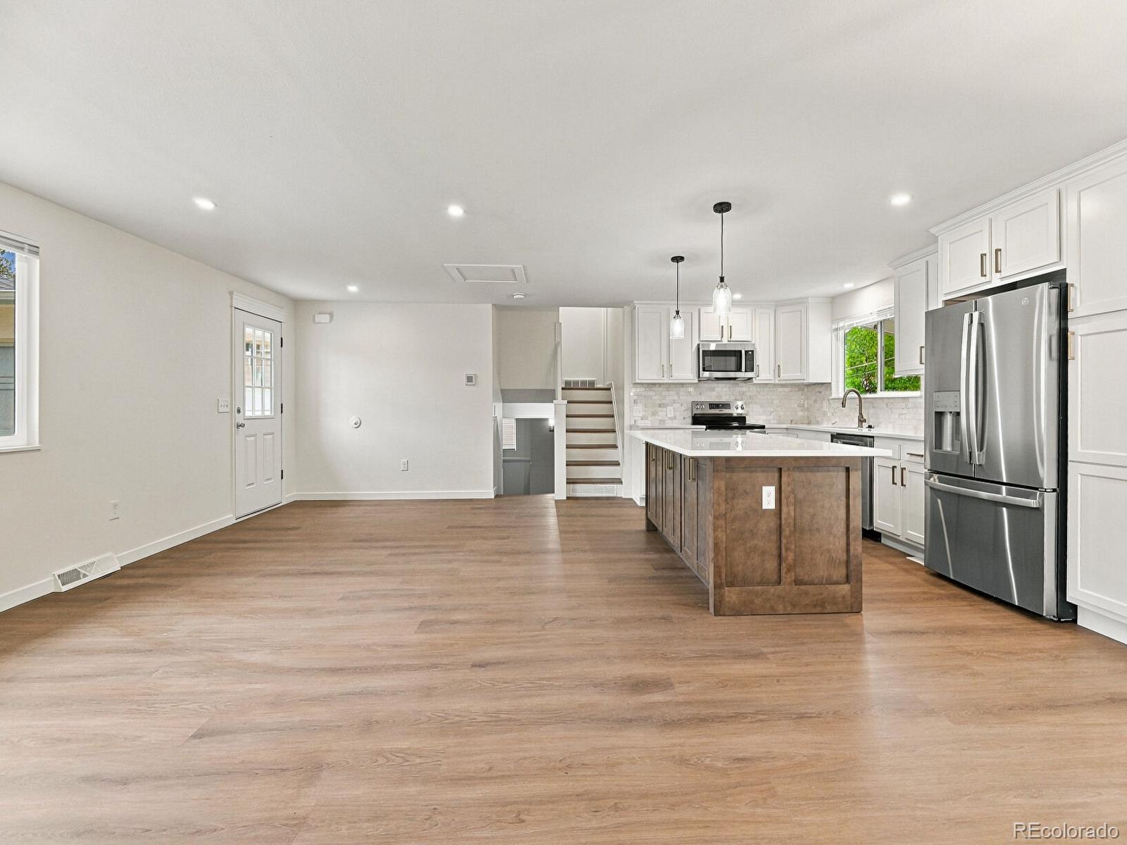 MLS Image #7 for 966 e 8th avenue,broomfield, Colorado