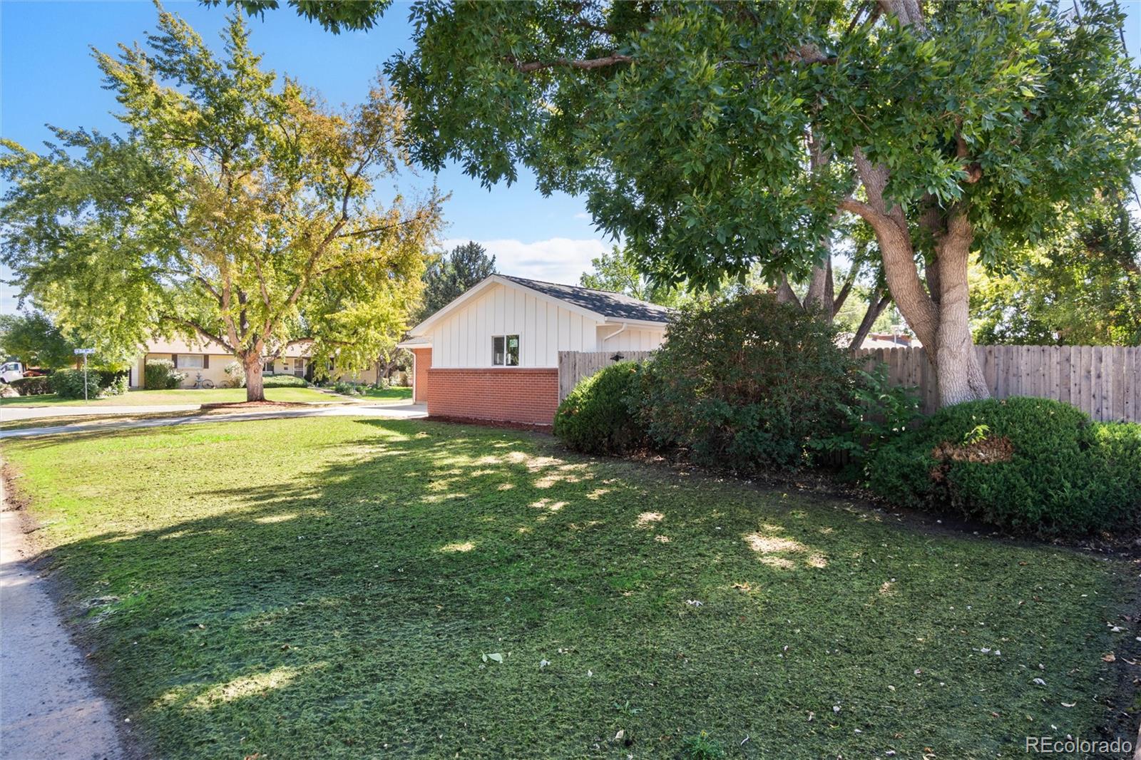 MLS Image #2 for 6885  oak way,arvada, Colorado