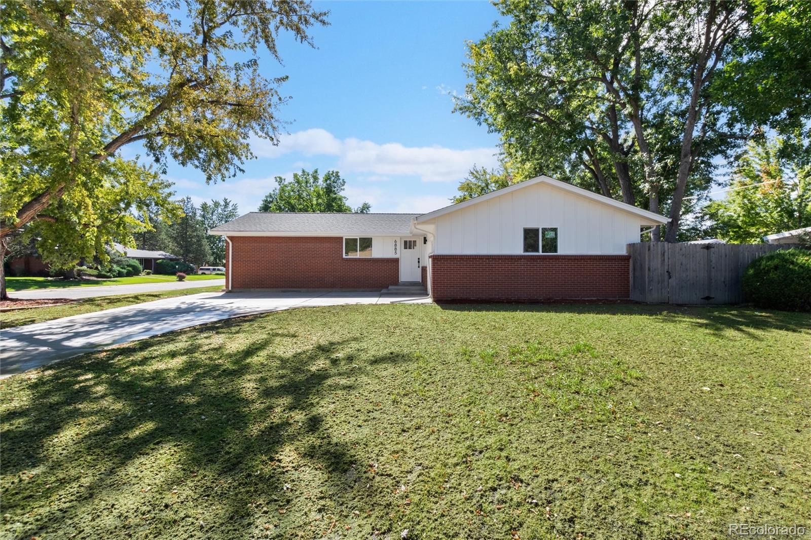 MLS Image #3 for 6885  oak way,arvada, Colorado