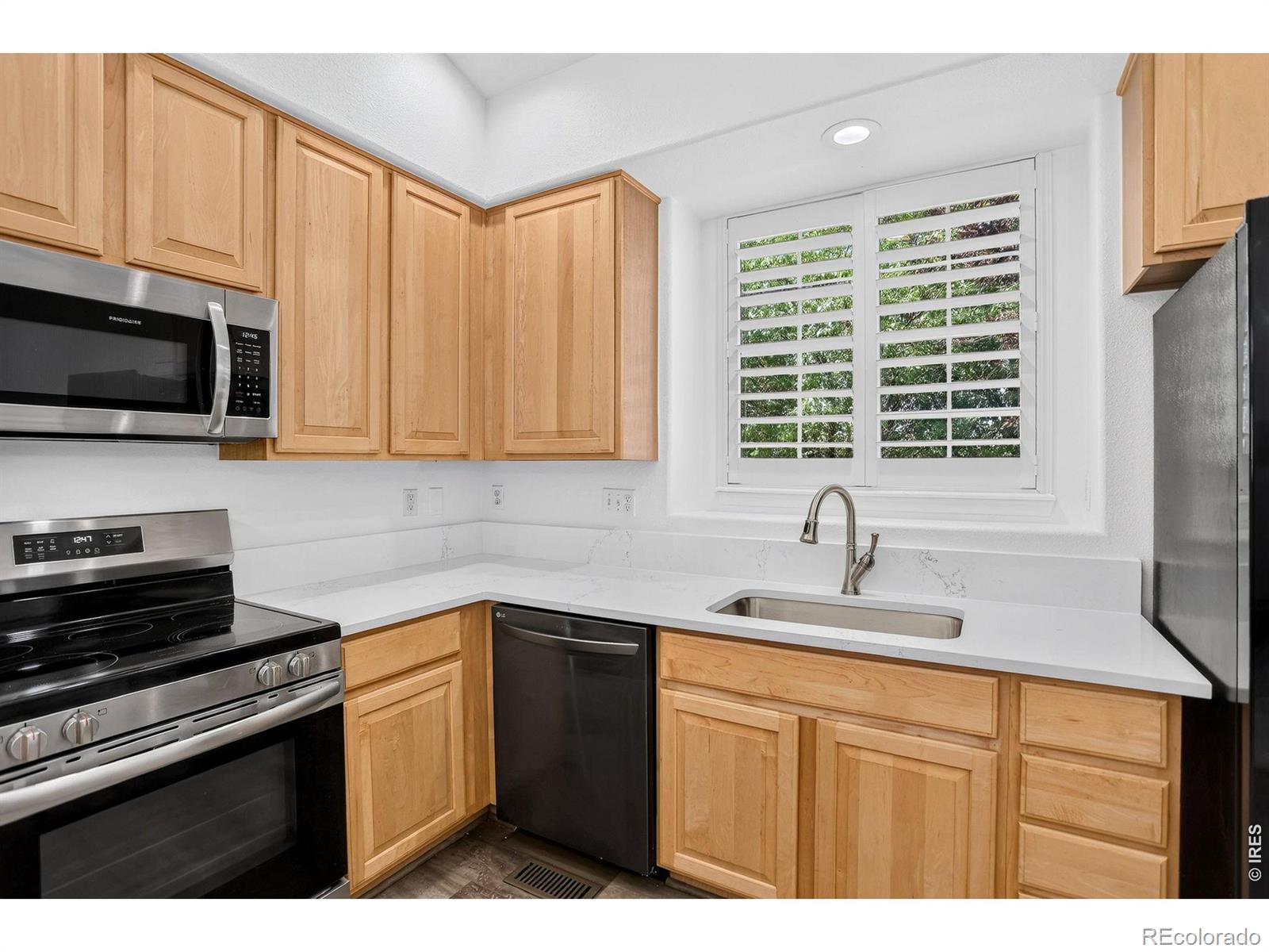 MLS Image #5 for 13550  washington street,thornton, Colorado