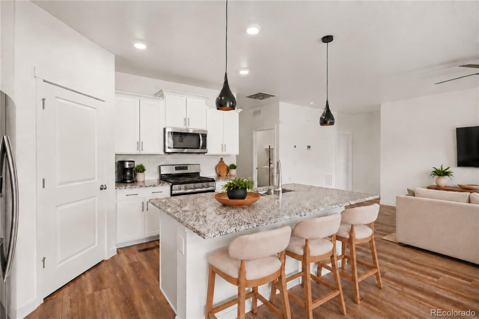 MLS Image #7 for 9873  ceylon street,commerce city, Colorado
