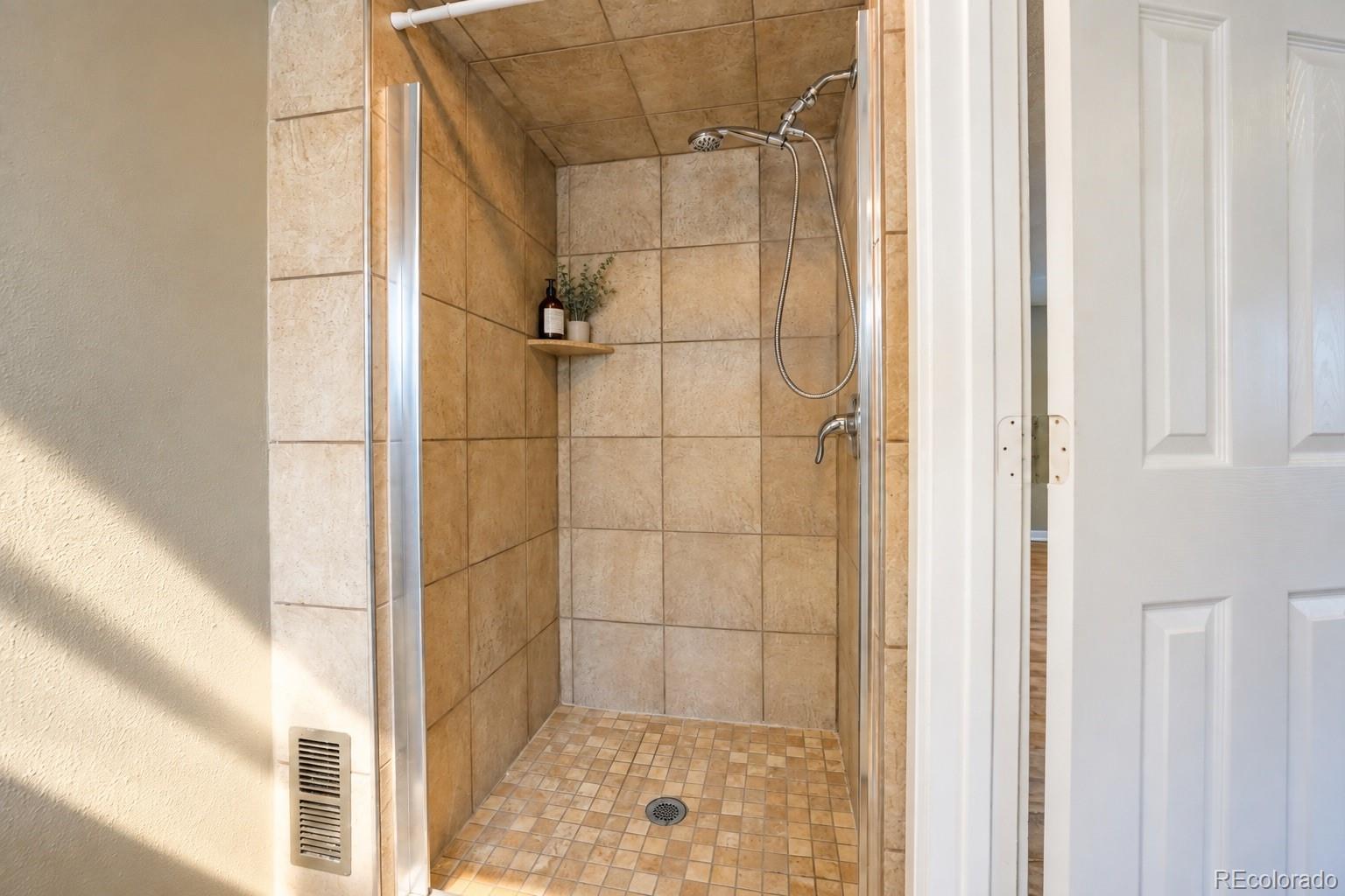 MLS Image #18 for 4020  manzana court,colorado springs, Colorado