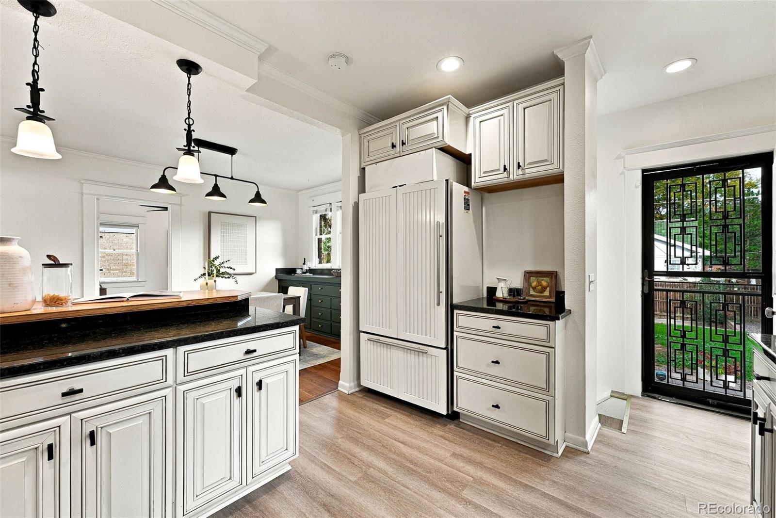 MLS Image #10 for 612  harrison street,denver, Colorado