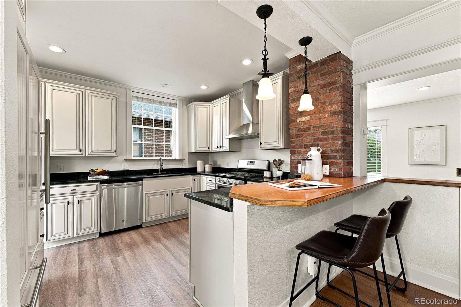 MLS Image #8 for 612  harrison street,denver, Colorado