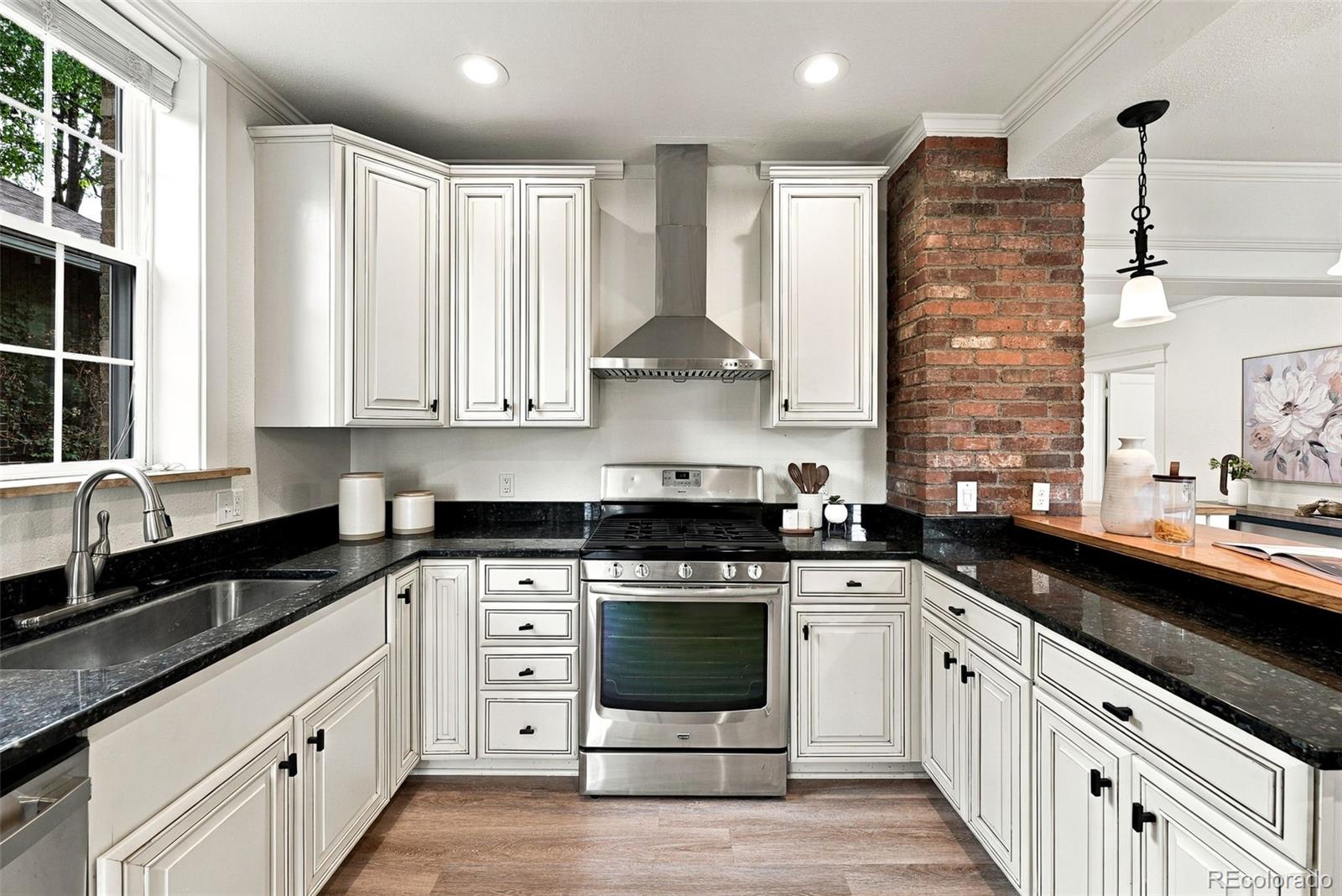MLS Image #9 for 612  harrison street,denver, Colorado
