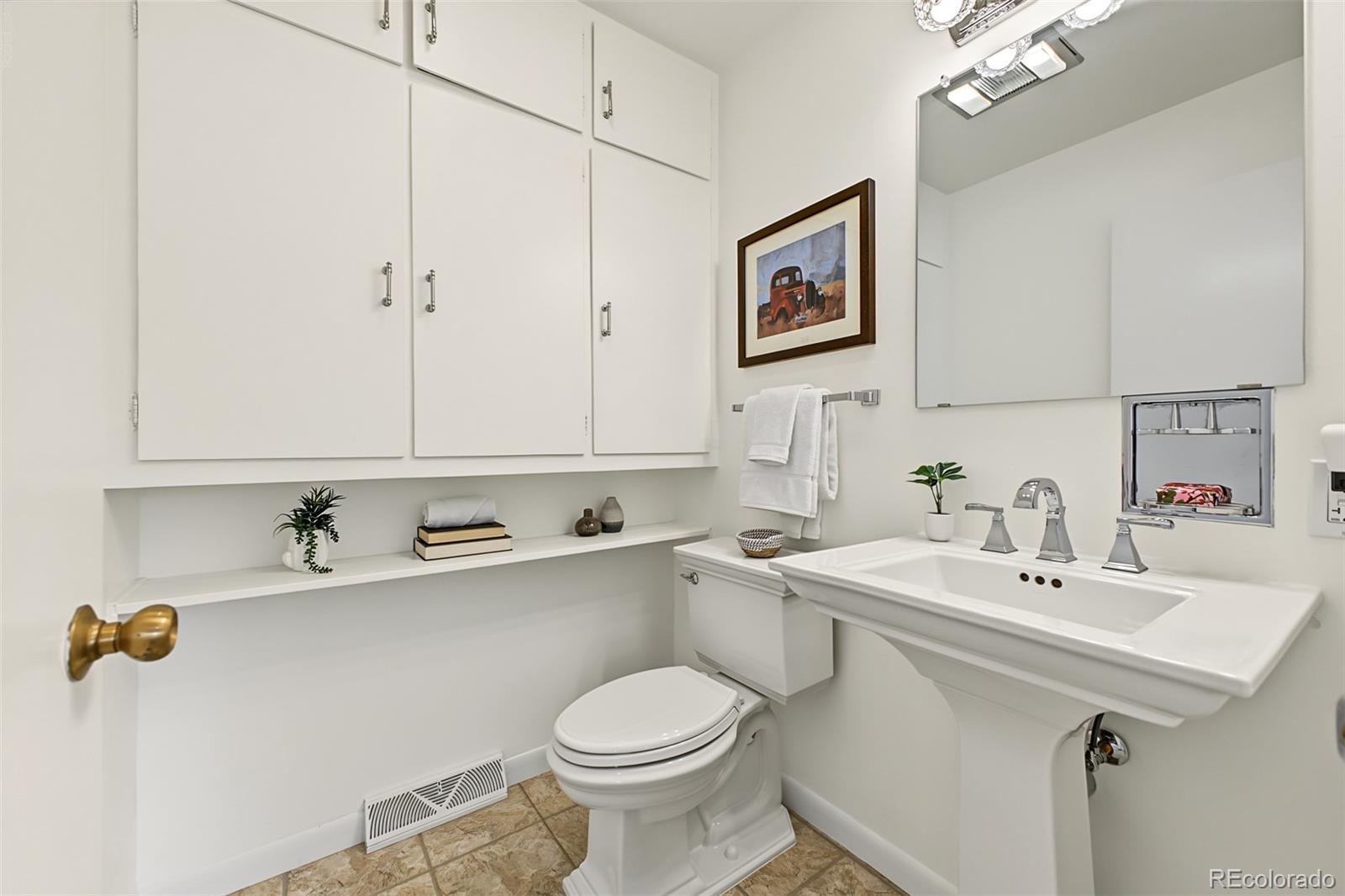 MLS Image #12 for 2555  queen street,denver, Colorado