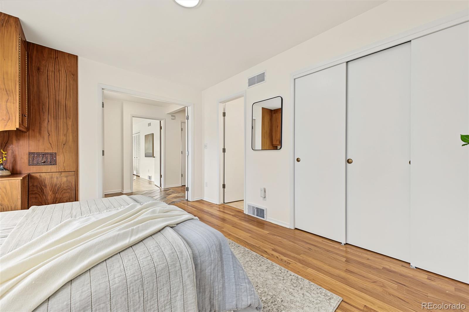 MLS Image #14 for 2555  queen street,denver, Colorado