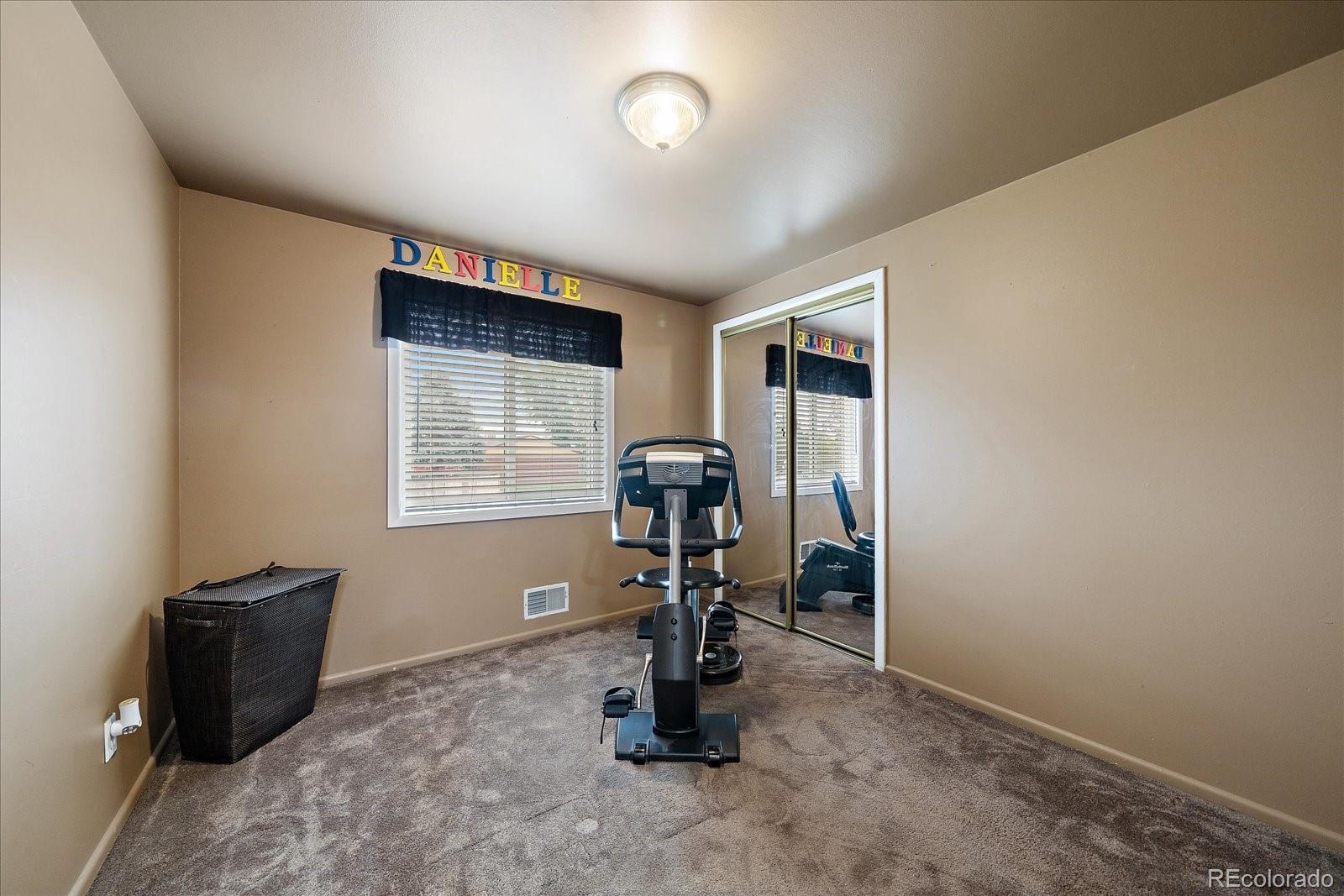 MLS Image #14 for 1021 e 83rd place,denver, Colorado