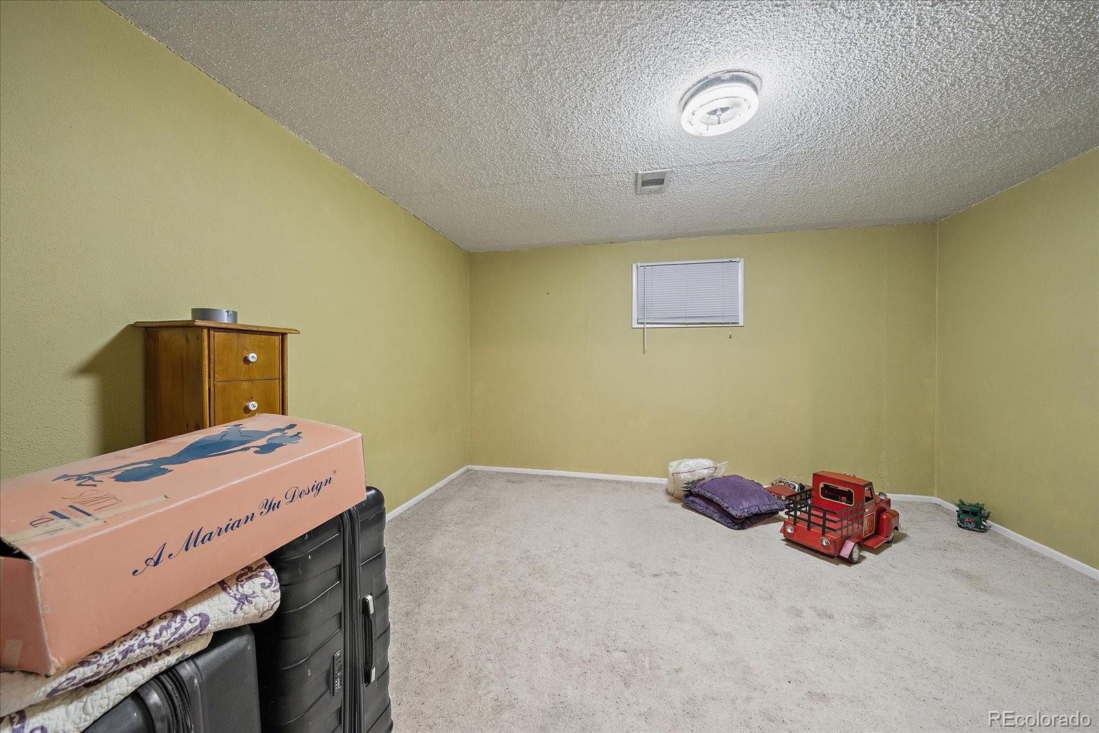 MLS Image #18 for 1021 e 83rd place,denver, Colorado