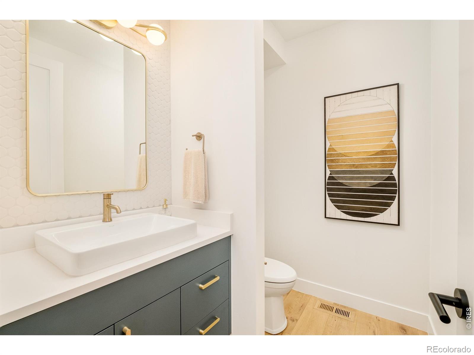 MLS Image #10 for 2485  oak street,denver, Colorado