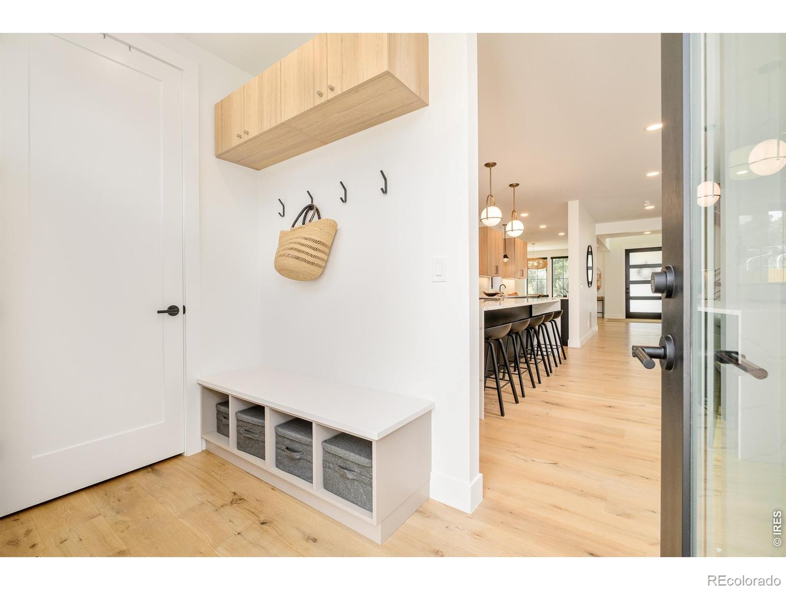 MLS Image #11 for 2485  oak street,denver, Colorado