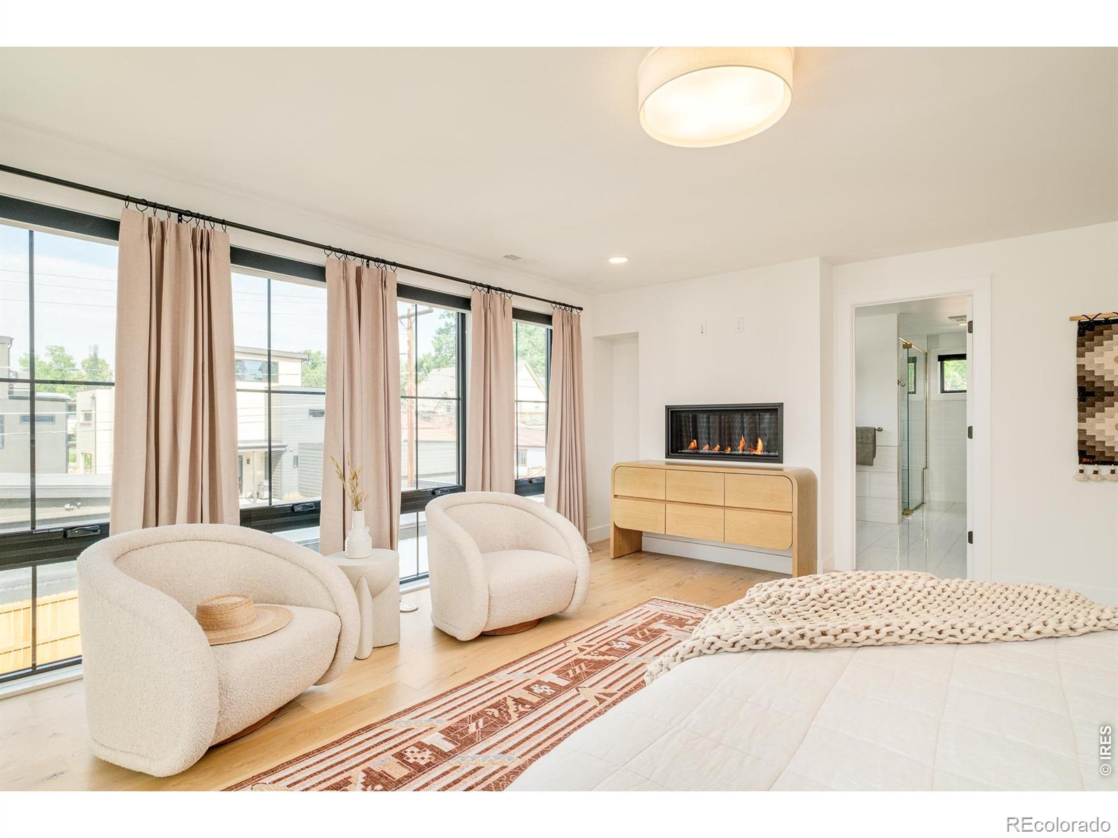 MLS Image #16 for 2485  oak street,denver, Colorado