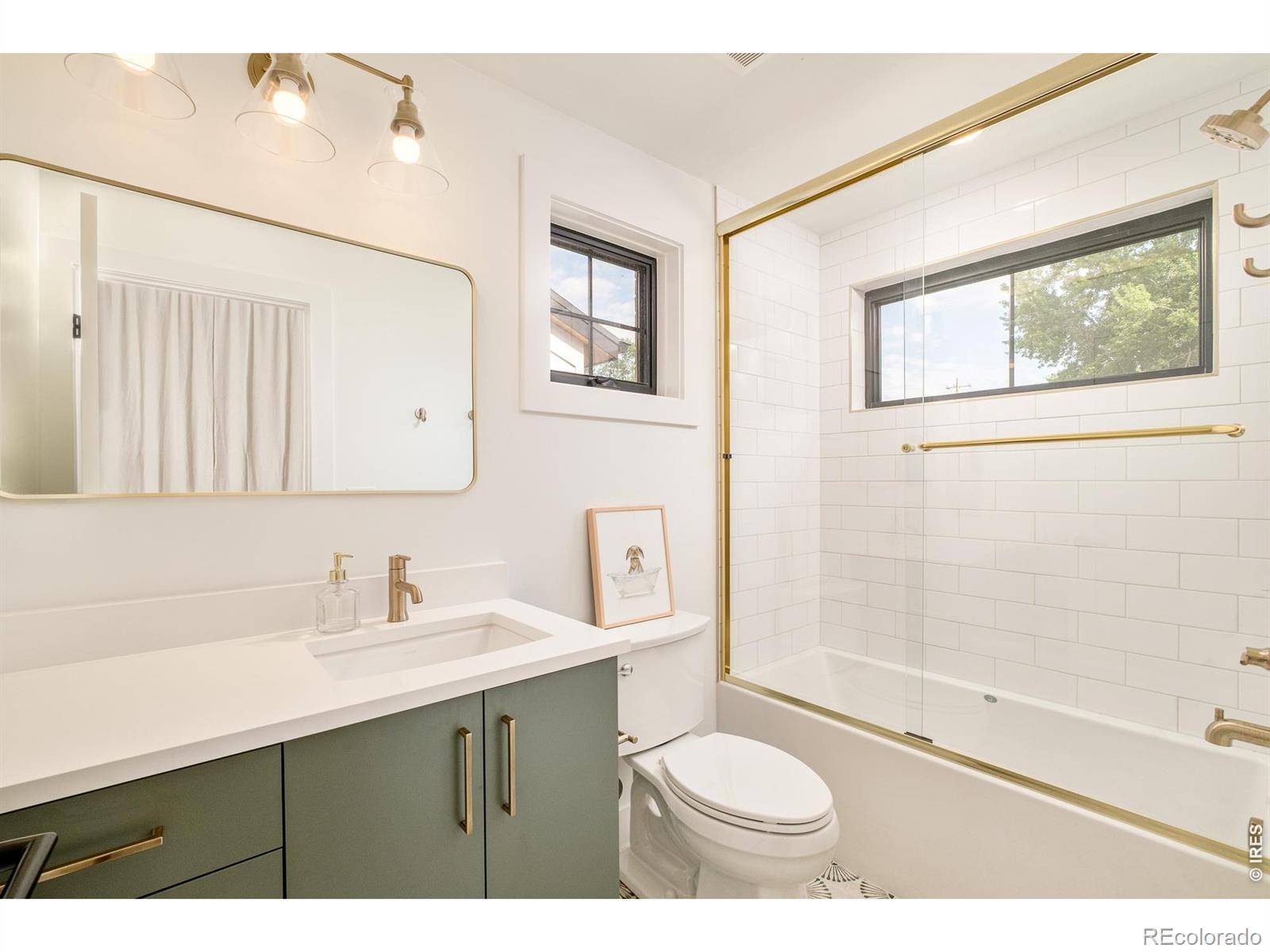 MLS Image #26 for 2485  oak street,denver, Colorado