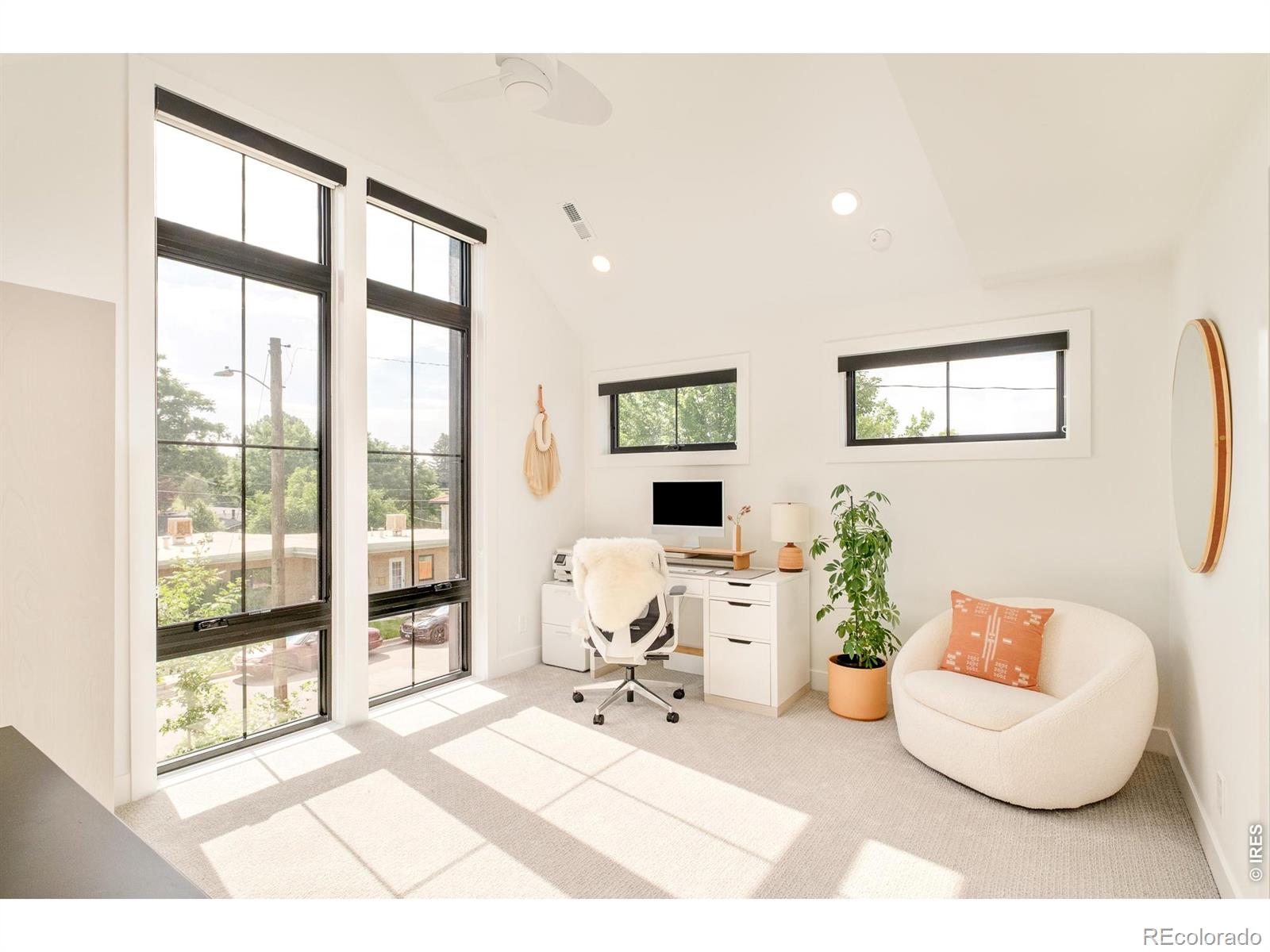 MLS Image #27 for 2485  oak street,denver, Colorado